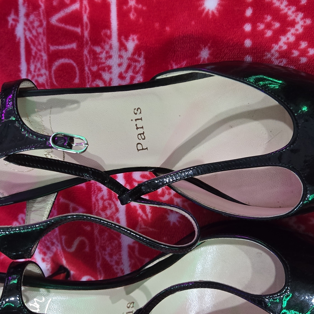Louboutin Black Patent Leather Slingback Heels - Picture 4 of 16
